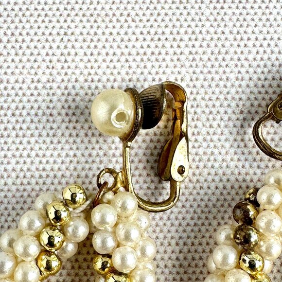 Vintage Faux Pearl & Gold Bead Clip-On Earrings Mid Century Bridal Jewelry 1.5" - Picture 7 of 8